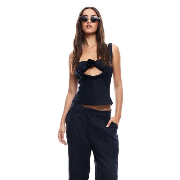 Lioness DELILAH TOP | NAVY C18 - Picture 3 of 8